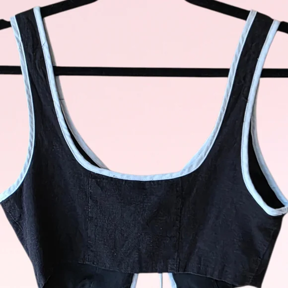 Forever 21 Black and White Trim Crop Top - Picture 2 of 4